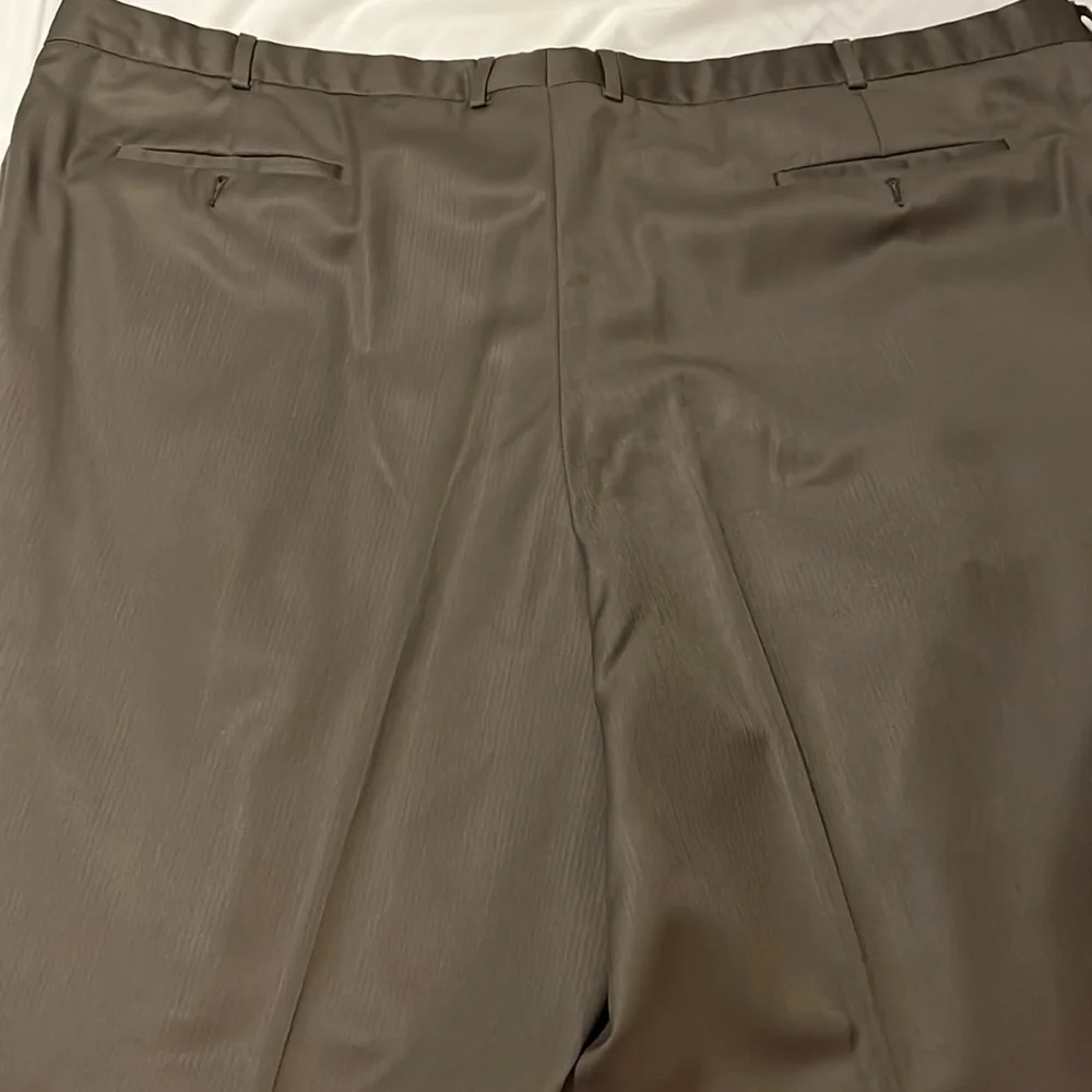 Joseph & Feiss Gold Label Olive Pinstripe 2 piece suit. 60L - Picture 14 of 14